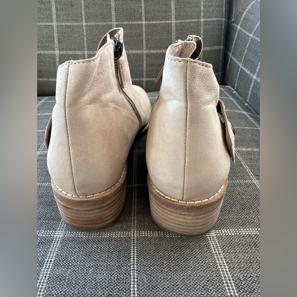 Eileen Fisher Billie Tumbled Nubuck Bootie Ankle Boots Women’s Size 8.5 Beige - Picture 4 of 11